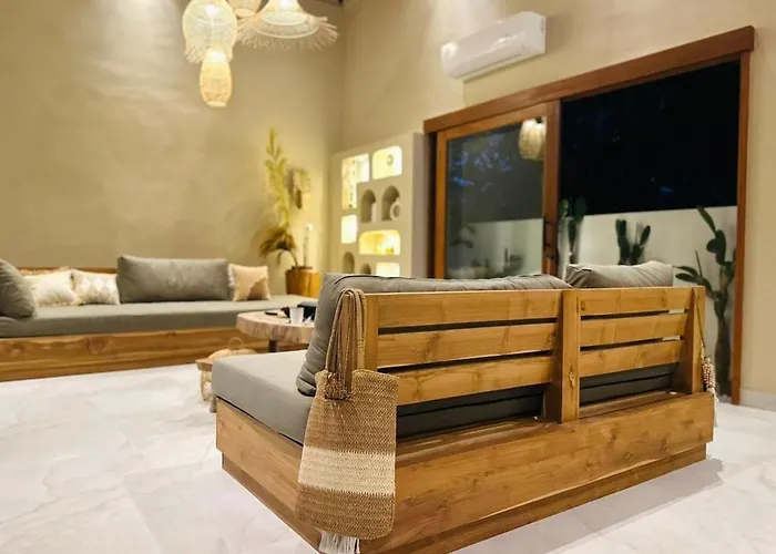 Mersea -brand New Balangan -luxurious 4 Bdr With Huge Pool *