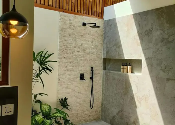 Villa Mersea -brand New Balangan -luxurious 4 Bdr With Huge Pool